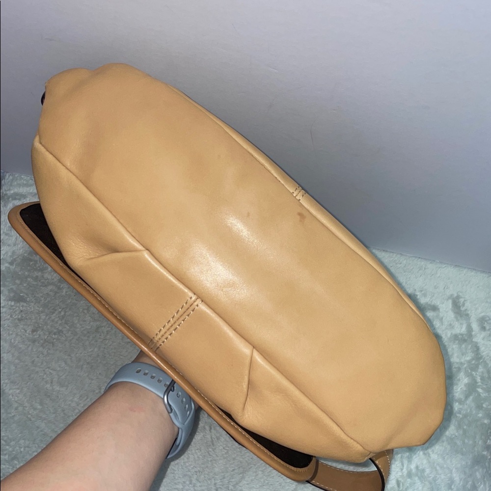 Coach ‘Legacy’ Flap Duffle Hobo - Picture 6 of 17